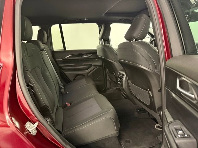 2025 Jeep Grand Cherokee Laredo X 4x2