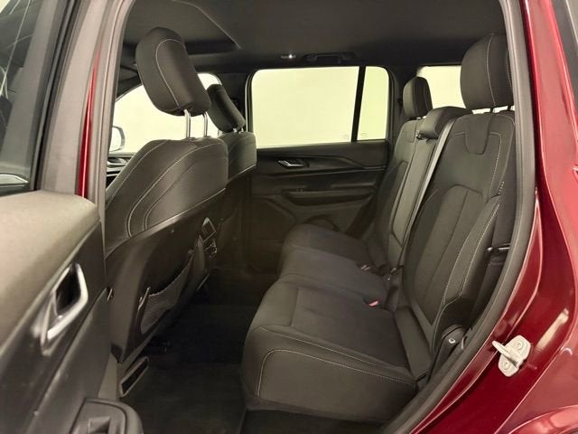 2025 Jeep Grand Cherokee Laredo X 4x2