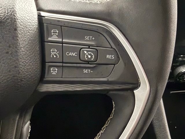 2025 Jeep Grand Cherokee Laredo X 4x2