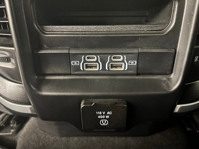 2022 RAM 1500 Big Horn Crew Cab 4x4 5'7" Box