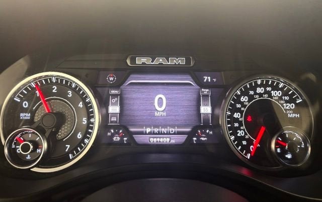 2022 RAM 1500 Big Horn Crew Cab 4x4 5'7" Box