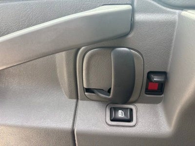 2023 Chevrolet Express Passenger 3500 1LS