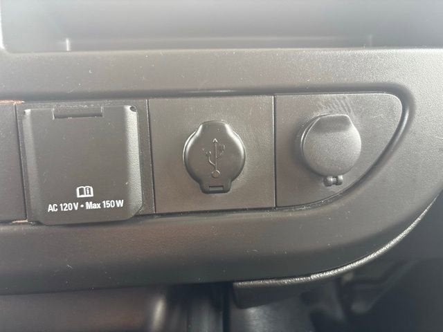 2023 Chevrolet Express Passenger 3500 1LS