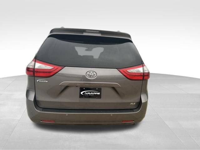 2016 Toyota Sienna XLE 8 Passenger