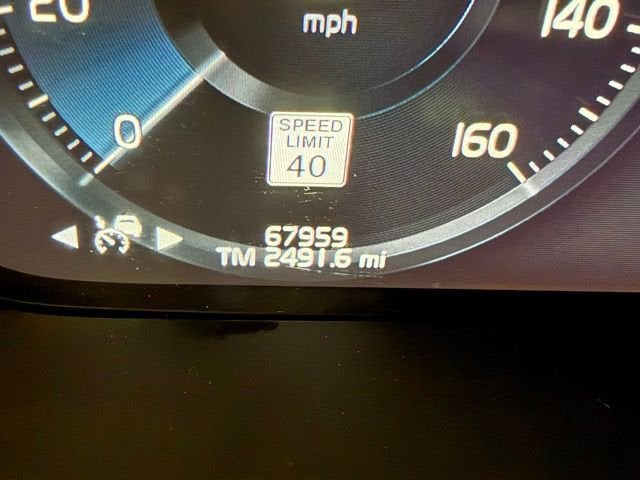 2019 Volvo XC90 T6 Momentum