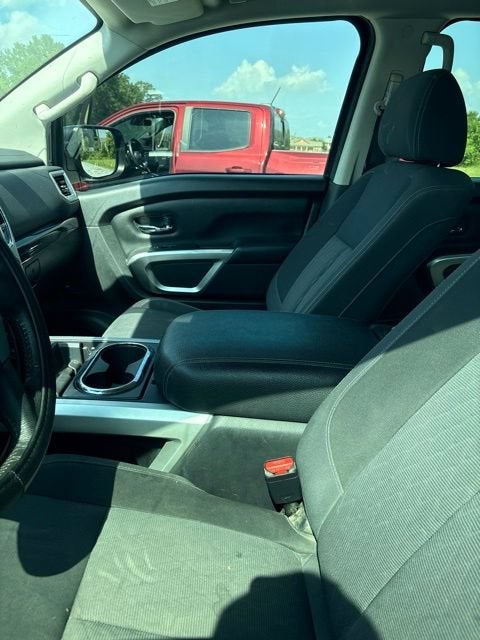 2021 Nissan Titan SV