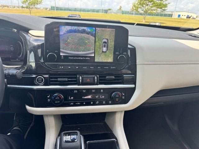 2022 Nissan Pathfinder Platinum