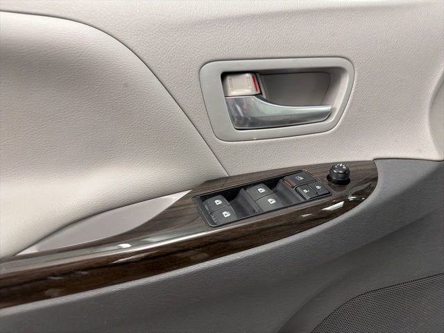 2015 Toyota Sienna XLE