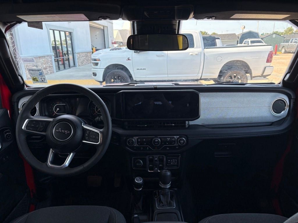 2025 Jeep Wrangler 4-Door Sahara 4x4
