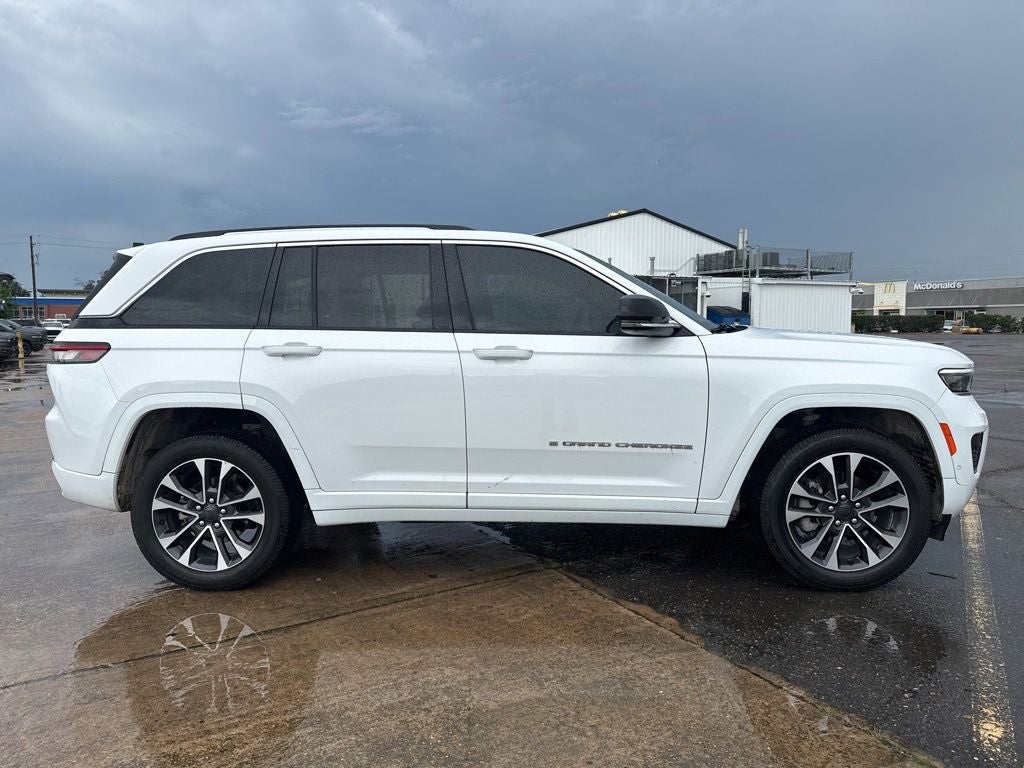 2023 Jeep Grand Cherokee Overland 4x2