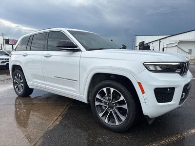 2023 Jeep Grand Cherokee Overland 4x2