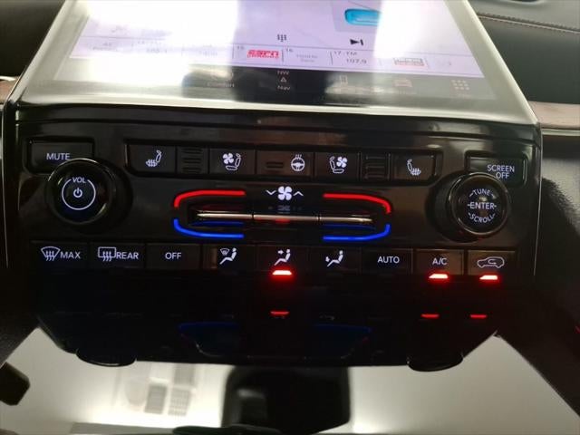 2023 Jeep Grand Cherokee Summit 4x2