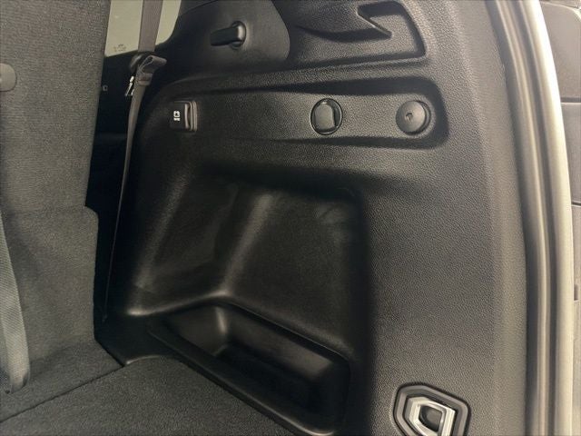 2025 Jeep Grand Cherokee L Altitude 4x2