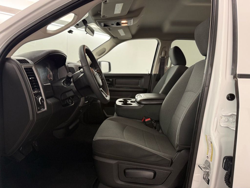 2022 RAM 1500 Classic Tradesman Quad Cab 4x2 6'4' Box