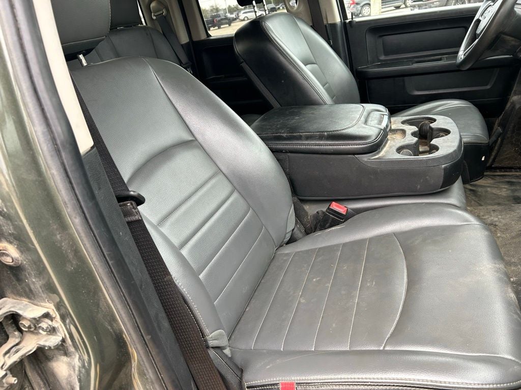 2021 RAM 1500 Classic Tradesman Quad Cab 4x2 6'4' Box