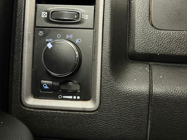 2021 RAM 1500 Classic Tradesman Quad Cab 4x2 6'4' Box