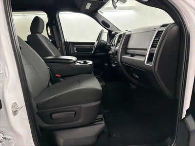 2024 RAM 1500 Classic Warlock Crew Cab 4x2 5'7' Box