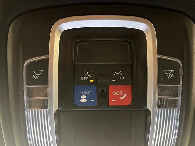 2024 RAM 1500 Laramie Crew Cab 4x2 5'7' Box