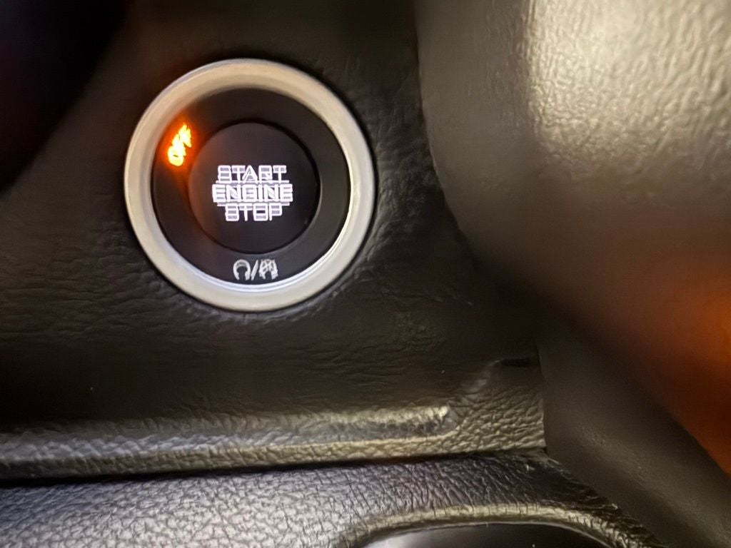 2020 RAM 1500 Big Horn Crew Cab 4x4 5'7' Box