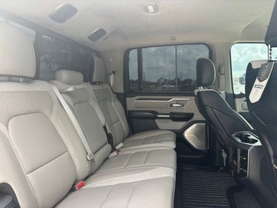 2022 RAM 1500 Limited Crew Cab 4x4 5'7' Box