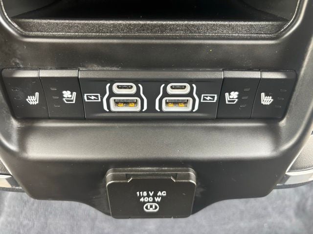 2022 RAM 1500 Limited Crew Cab 4x4 5'7' Box