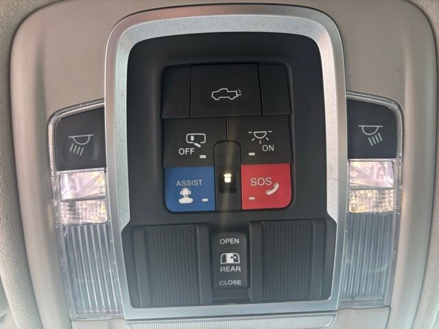 2022 RAM 1500 Limited Crew Cab 4x4 5'7' Box
