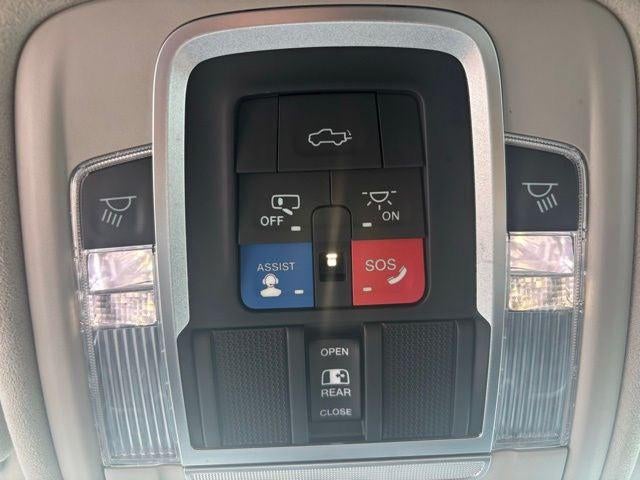 2022 RAM 1500 Limited Crew Cab 4x4 5'7' Box