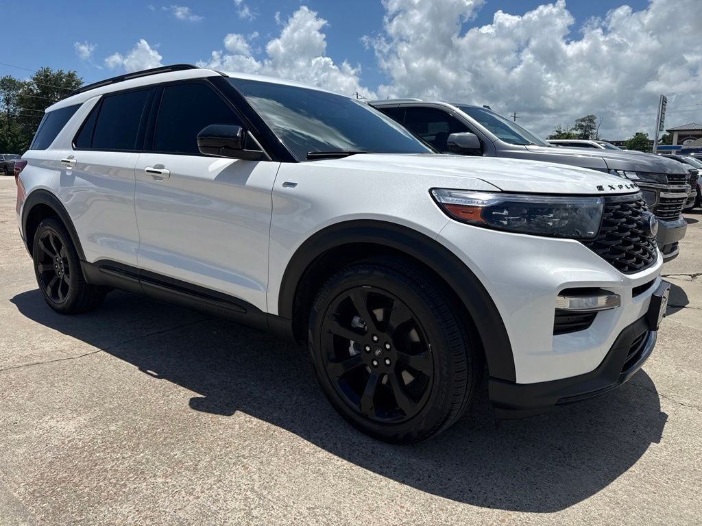 2023 Ford Explorer ST-Line