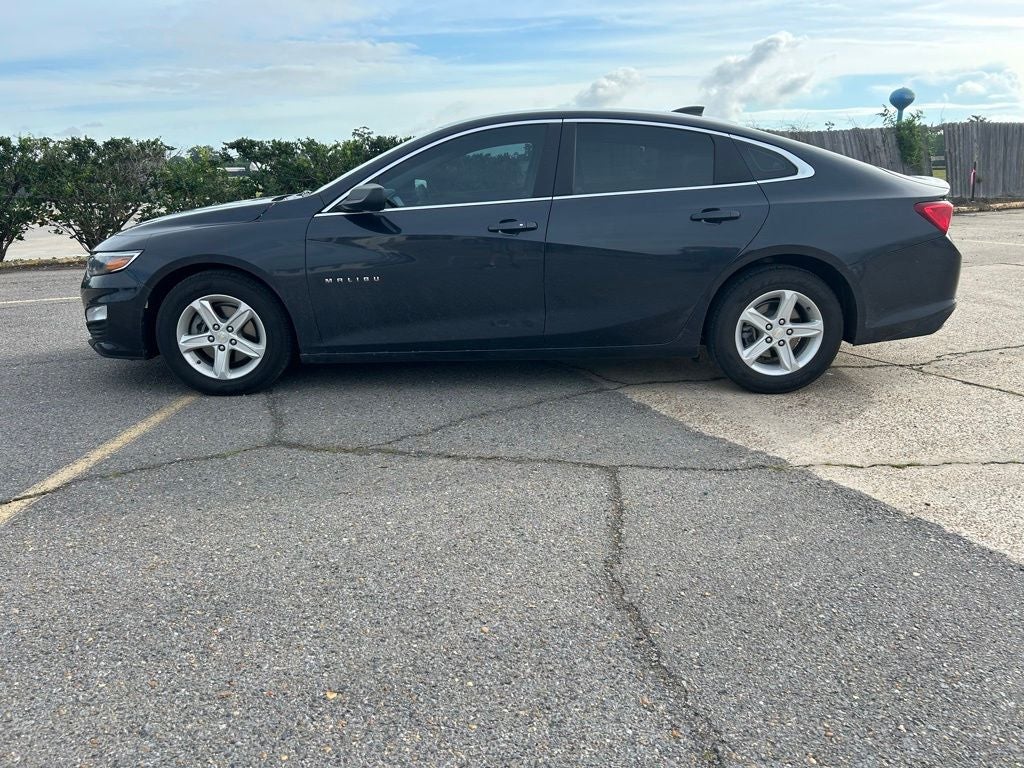 2022 Chevrolet Malibu LS 1LS