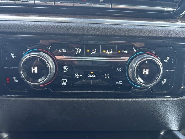 2024 Chevrolet Silverado 3500HD 4WD Crew Cab Long Bed LT