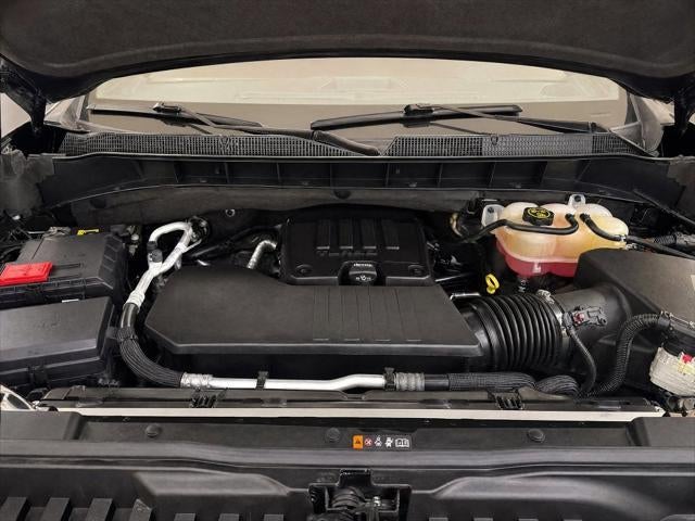 2023 Chevrolet Silverado 1500 4WD Crew Cab Short Bed Custom