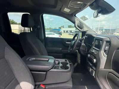 2022 Chevrolet Silverado 1500 4WD Double Cab Standard Bed Custom