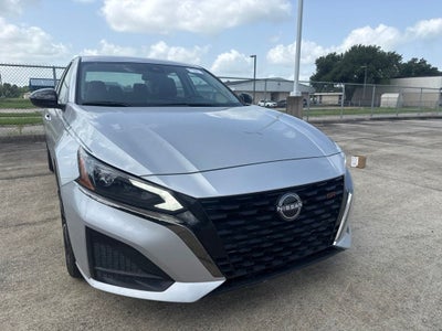 2025 Nissan Altima SR FWD