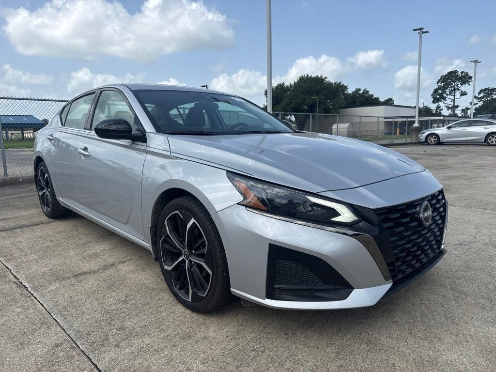2025 Nissan Altima SR FWD
