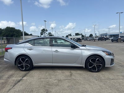 2025 Nissan Altima SR FWD