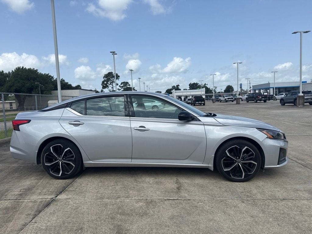 2025 Nissan Altima SR FWD