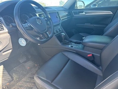 2020 Volkswagen Atlas 2.0T SE w/Technology w/Technology