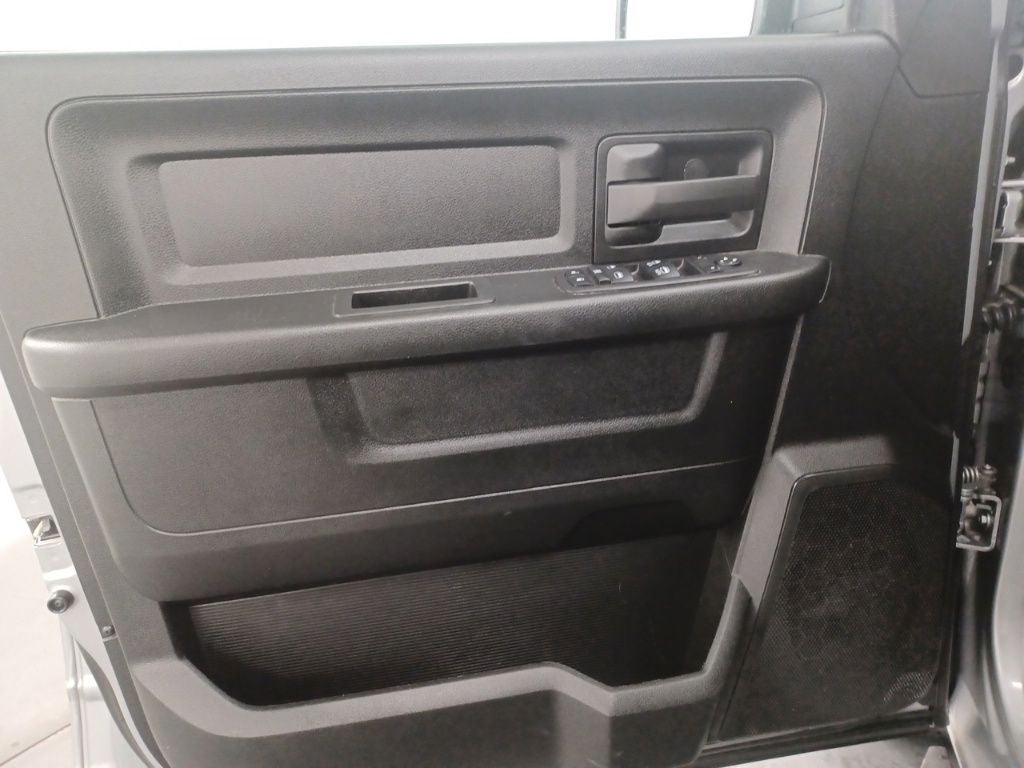 2023 RAM 1500 Classic Tradesman Crew Cab 4x4 5'7' Box
