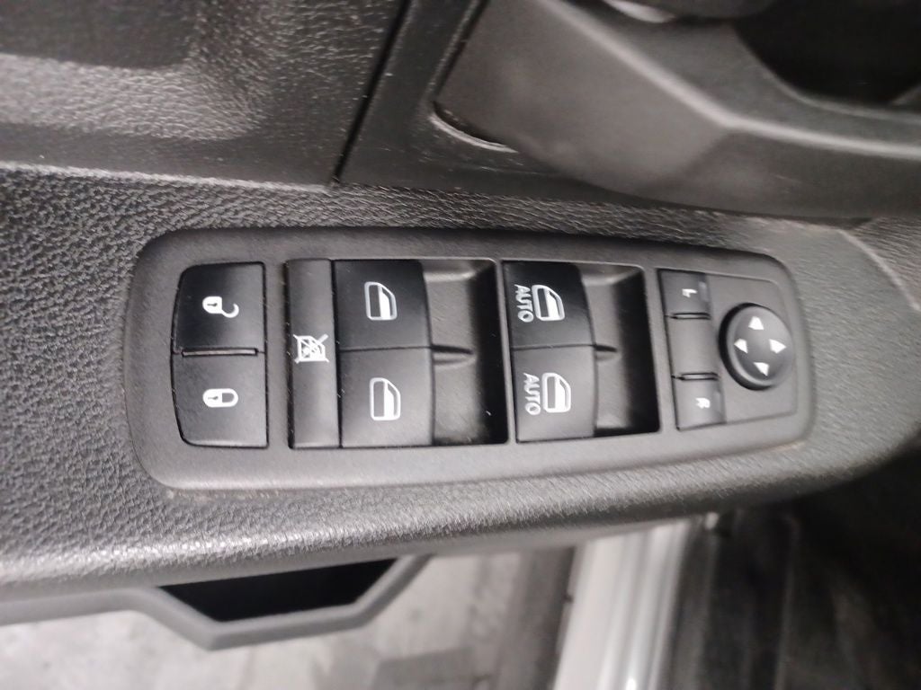 2023 RAM 1500 Classic Tradesman Crew Cab 4x4 5'7' Box