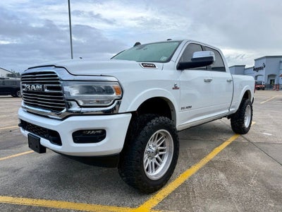 2022 RAM 2500 Laramie Crew Cab 4x4 6'4' Box