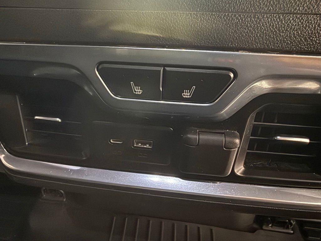 2020 Chevrolet Silverado 1500 4WD Crew Cab Short Bed LTZ