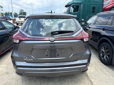 2024 Nissan Kicks S Xtronic CVT