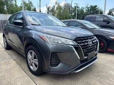 2024 Nissan Kicks S Xtronic CVT
