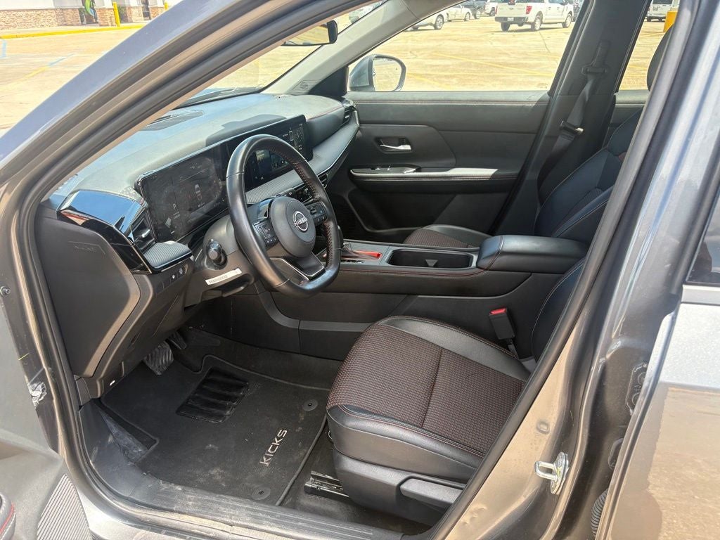 2025 Nissan Kicks SR FWD