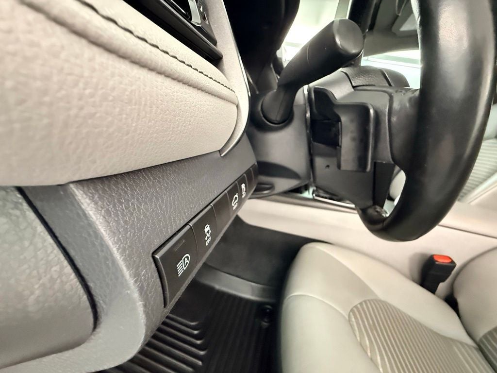2023 Toyota Camry SE AWD