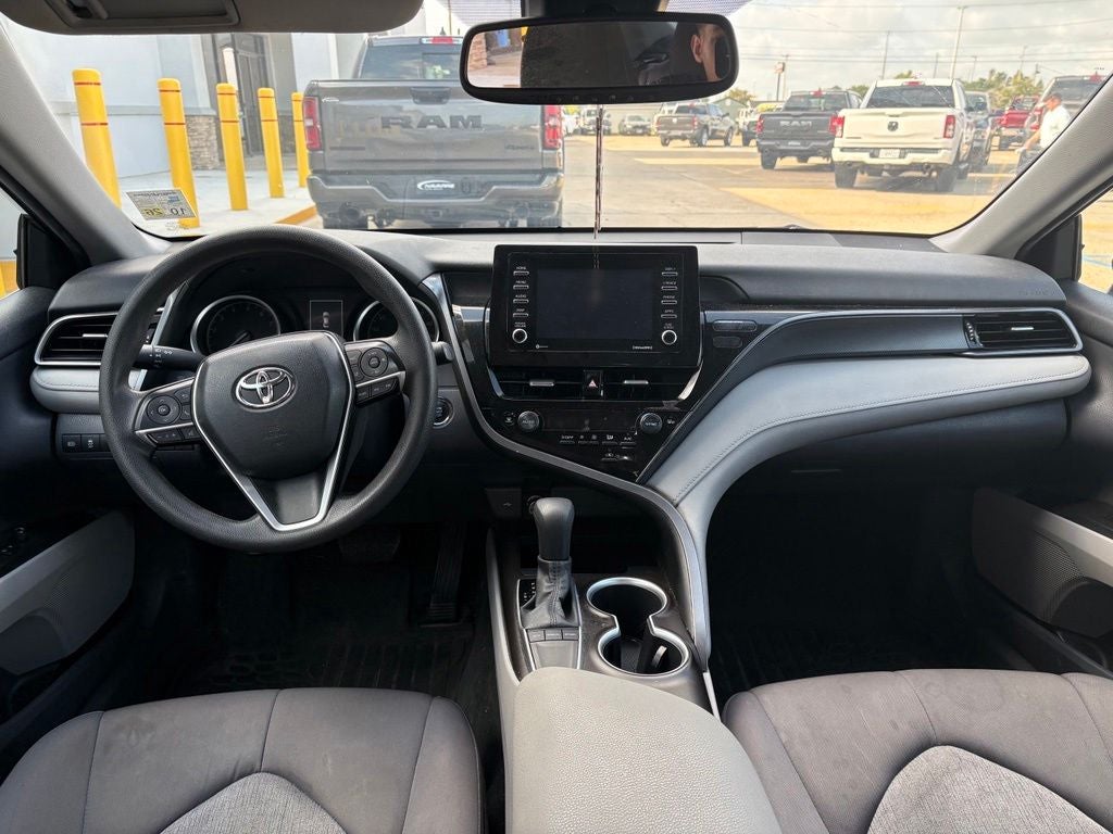 2023 Toyota Camry LE — photo 2