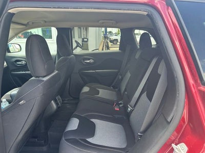 2015 Jeep Cherokee Sport