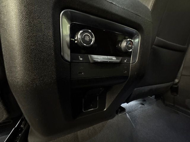 2025 Chevrolet Suburban RST