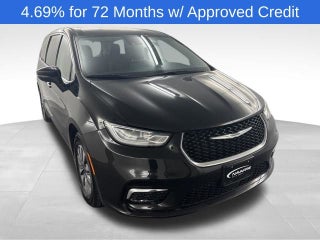 2023 Chrysler Pacifica Hybrid Touring L