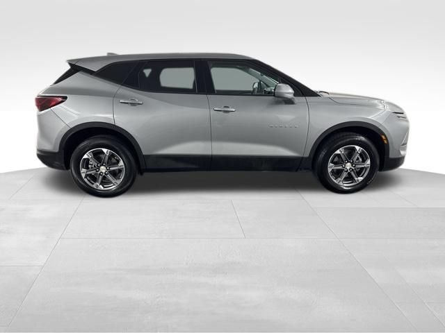 2025 Chevrolet Blazer LT — photo 8